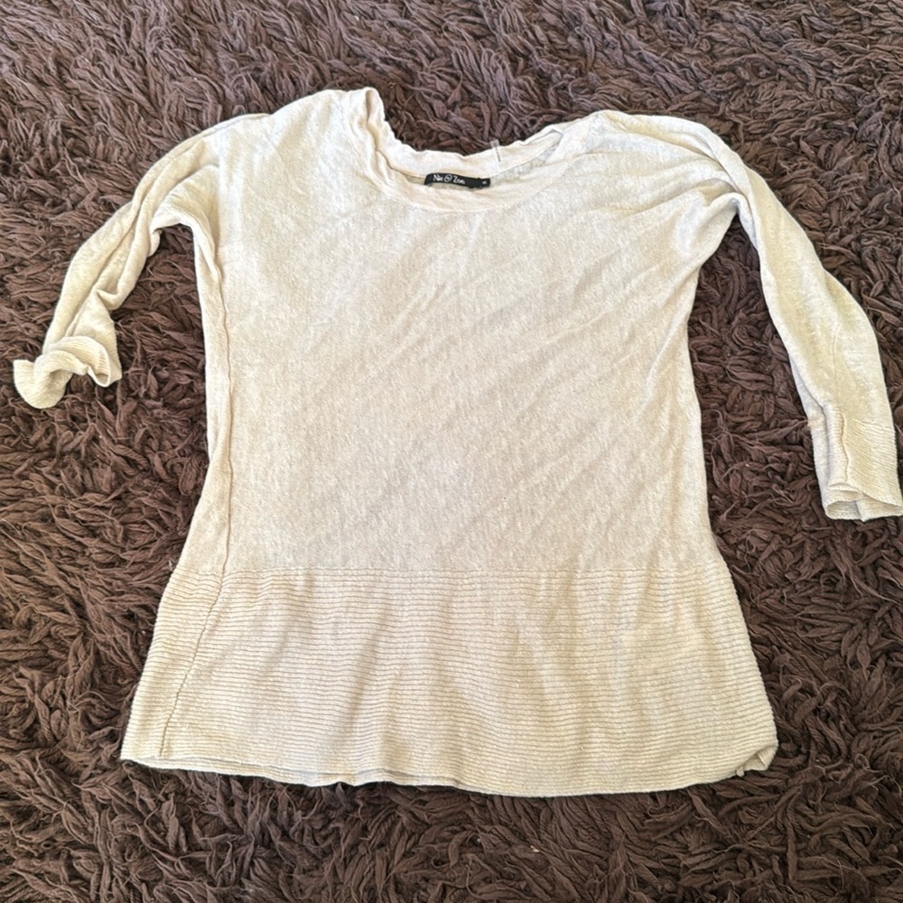 Nic+ Zoe linen Top Knit Beige Transitional Color Fall Quality  Size small